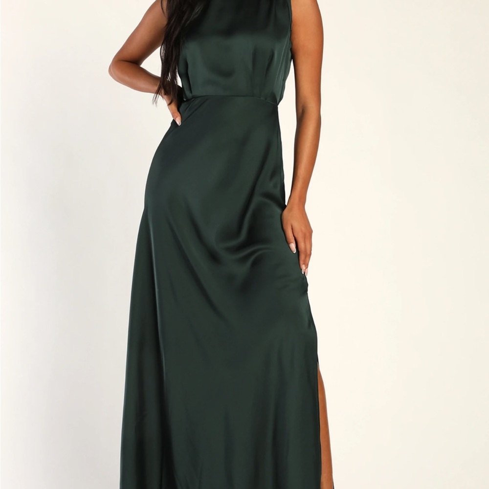 Lulu’s Green Satin Sleeveless Mock Neck Maxi Dress